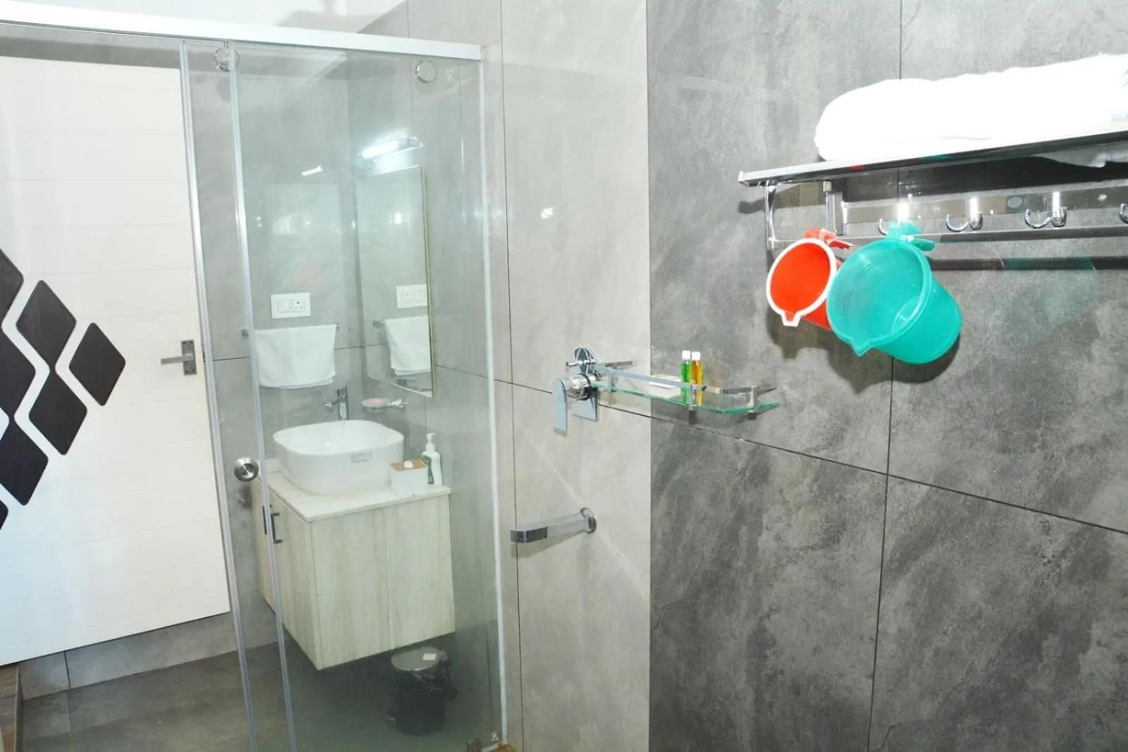 팜스테이 Orange Valley Farm Resort 무나르