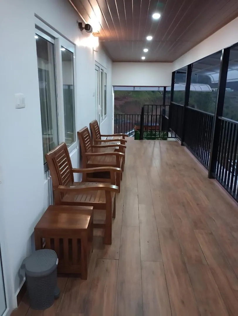 Orange Valley Farm Resort 무나르